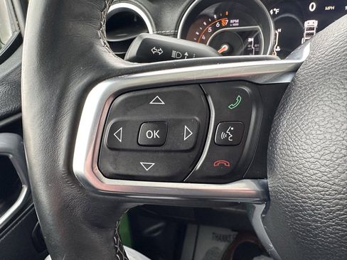 Used 2018 Jeep Wrangler Unlimited Sahara image 22