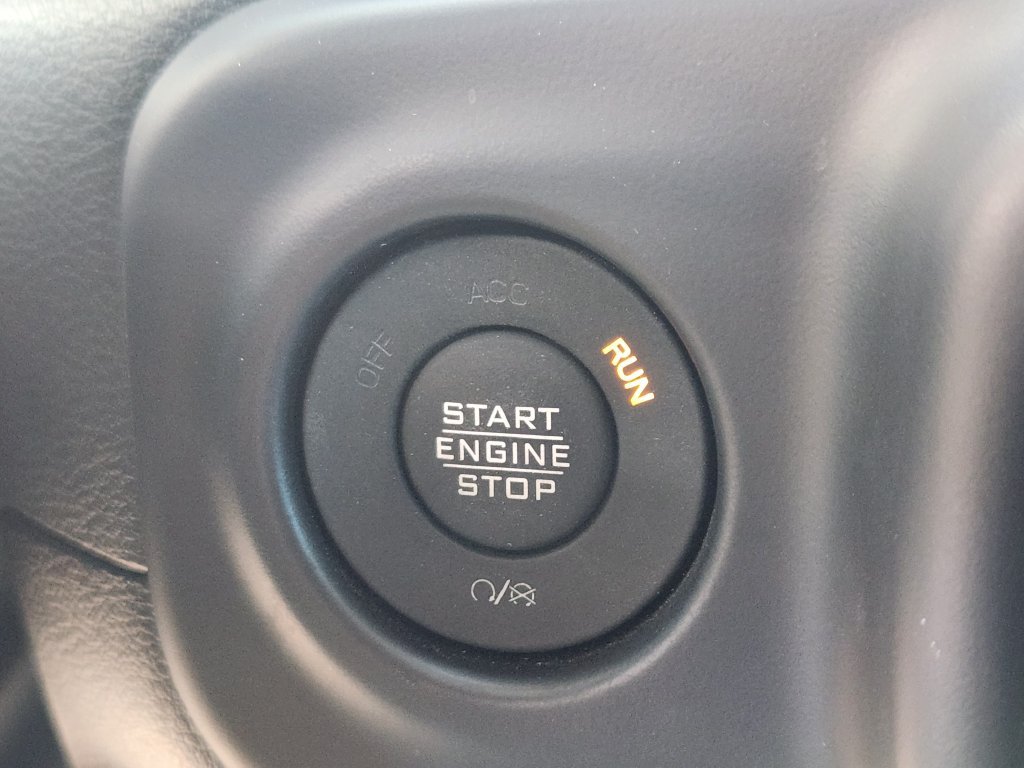 Used 2023 Jeep Wrangler Unlimited Sahara w/ Cold Weather Group AWD/4WD image 12