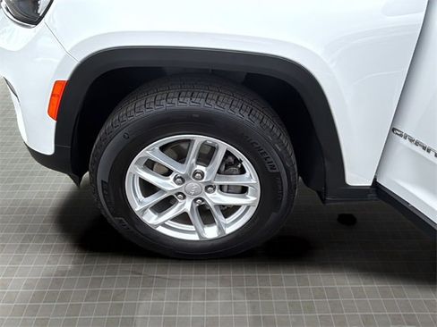 Certified 2025 Jeep Grand Cherokee Laredo X w/ Luxury Tech Group I image 45