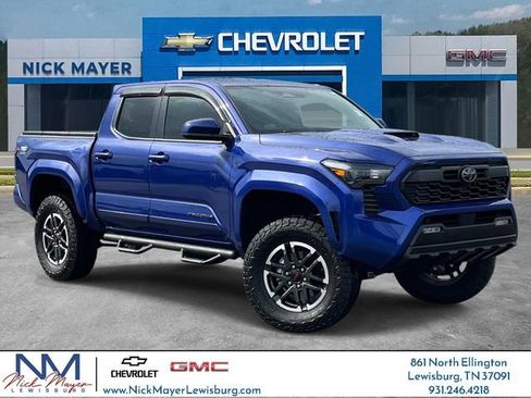 Used 2025 Toyota Tacoma TRD Sport AWD/4WD image 1