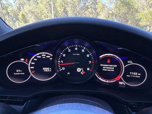 Used 2023 Porsche Cayenne Platinum Edition image 19