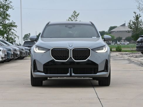 Used 2026 BMW X3 xDrive30 w/ Premium Package AWD/4WD image 3