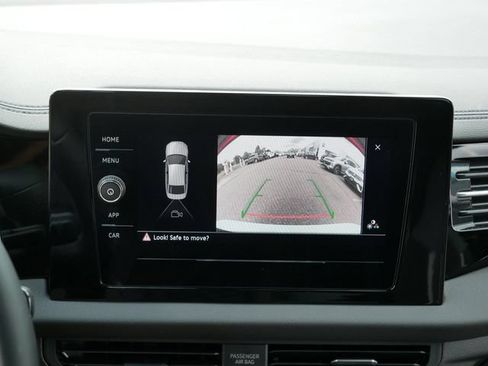 Certified 2025 Volkswagen Jetta Sport FWD image 29