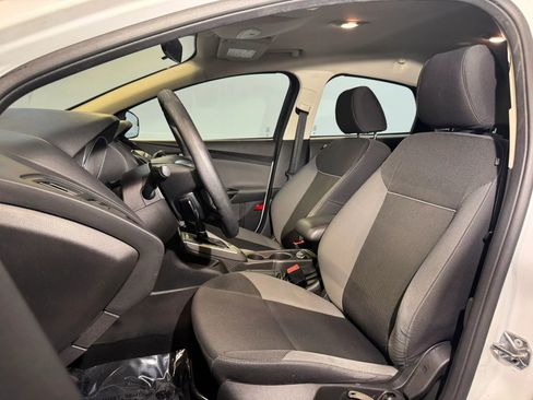 Used 2014 Ford Focus SE FWD image 10