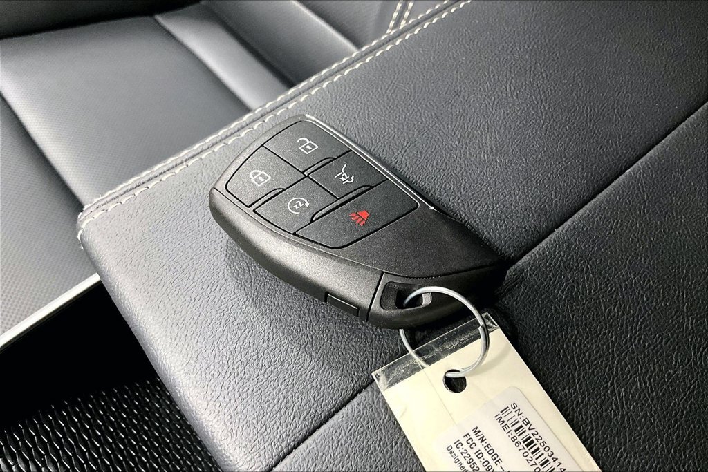 Used 2027 GMC Terrain Elevation w/ Elevation Premium Package FWD image 22