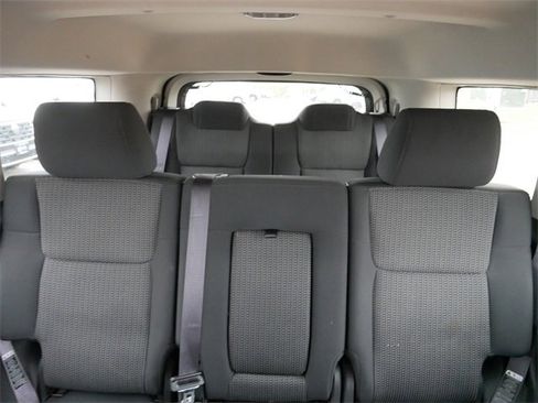 Used 2010 Jeep Commander Sport image 36