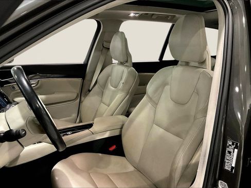 Used 2024 Volvo XC90 T8 Plus AWD/4WD image 19