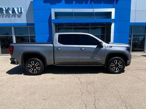 Used 2025 GMC Sierra 1500 AT4 w/ AT4 Premium Package AWD/4WD image 2