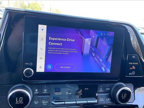 Used 2023 Toyota Highlander LE image 30