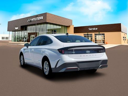 New 2026 Hyundai Sonata SE FWD image 5