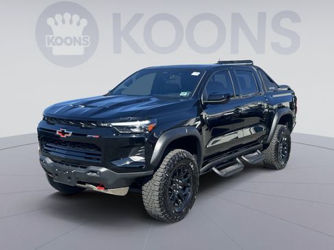 Used 2025 Chevrolet Colorado ZR2 w/ Midnight Edition AWD/4WD image 1