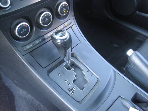 Used 2013 MAZDA MAZDA3 i Touring FWD image 24