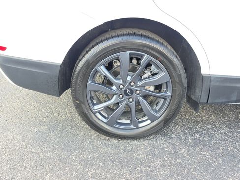 Used 2024 Chevrolet Equinox RS w/ RS Leather Package FWD image 5