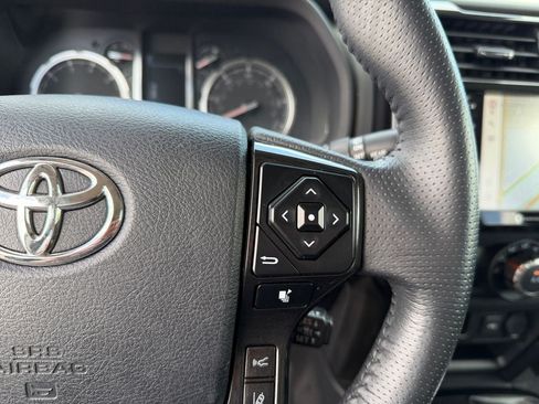 Used 2021 Toyota 4Runner TRD Off-Road Premium AWD/4WD image 16