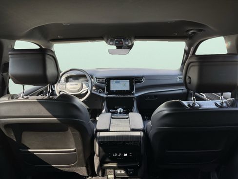 Used 2024 Jeep Wagoneer Series II w/ Flexible Seating Group image 64