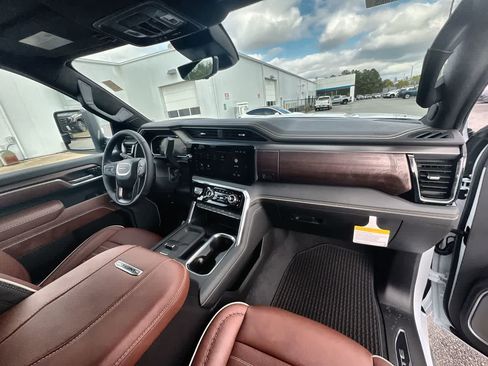 New 2026 GMC Sierra 2500 Denali Ultimate image 30