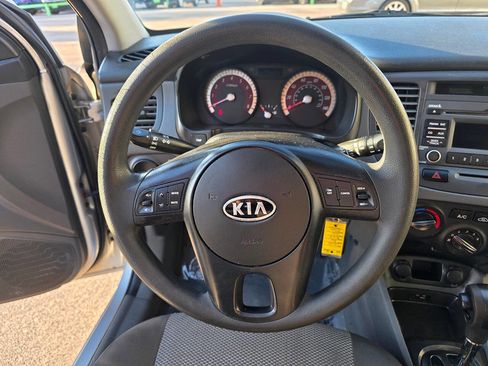 Used 2010 Kia Rio5 w/ Value Pkg image 30