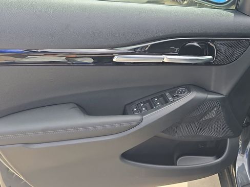 New 2026 Kia Seltos EX FWD image 17