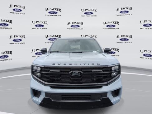 New 2026 Ford Expedition Platinum w/ Stealth Appearance Package AWD/4WD image 8