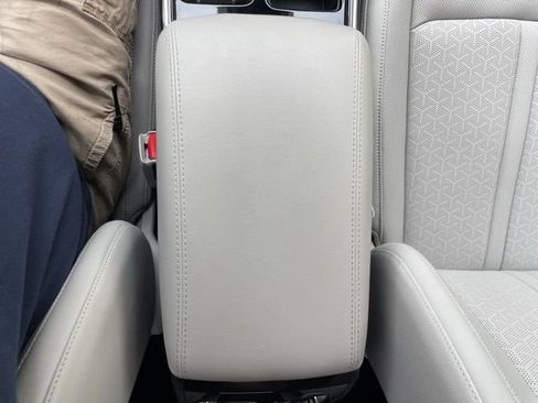 Certified 2023 Kia Sorento SX Prestige w/ Panoramic Sunroof Package AWD/4WD image 10