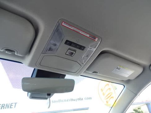 Used 2022 Toyota RAV4 LE FWD image 34