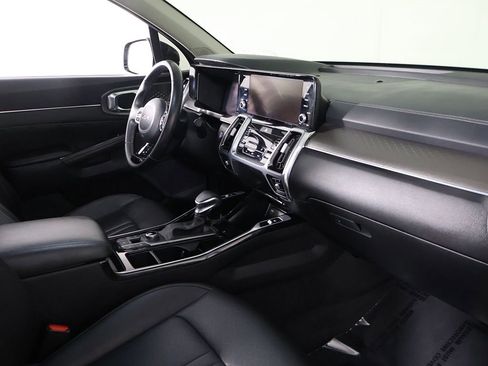Used 2023 Kia Sorento SX AWD/4WD image 31