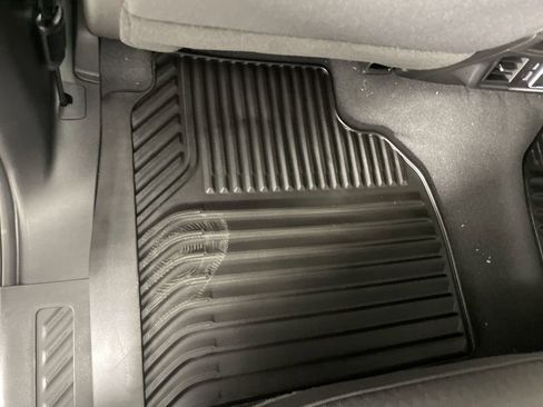 Used 2025 GMC Sierra 1500 SLE RWD image 35