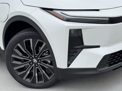 New 2026 Toyota C-HR AWD/4WD image 10