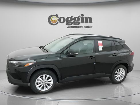 New 2026 Toyota Corolla Cross LE image 3