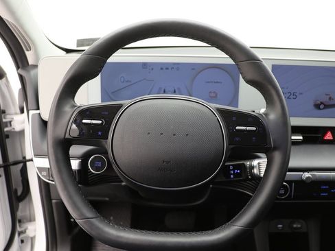 Used 2023 Hyundai Ioniq 5 SEL image 17