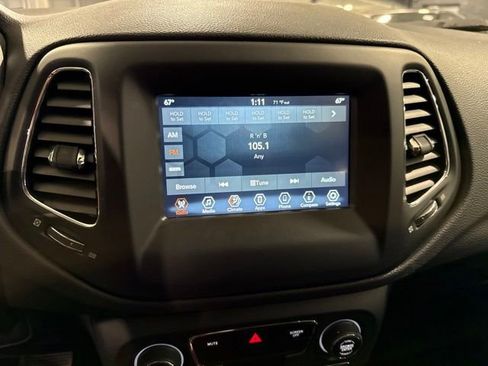 Used 2020 Jeep Compass Latitude FWD image 5