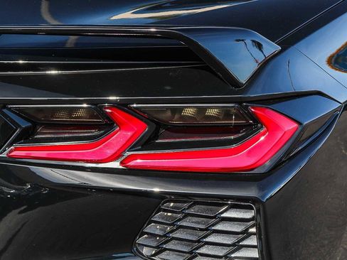 Used 2020 Chevrolet Corvette Stingray Premium Cpe w/ 3LT Preferred Equipment Group image 9