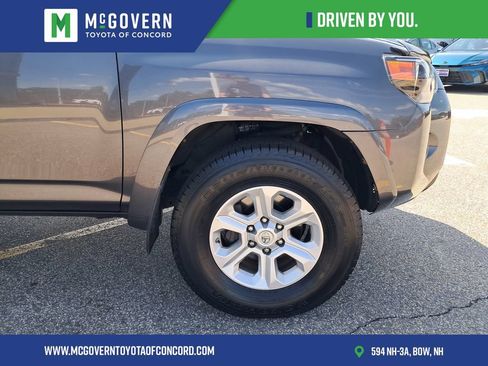 Used 2016 Toyota 4Runner SR5 AWD/4WD image 10