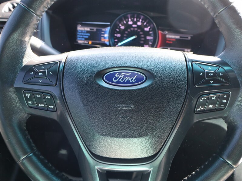 Used 2018 Ford Explorer XLT w/ Equipment Group 201A AWD/4WD image 23