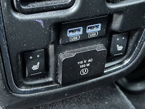 Used 2021 Jeep Grand Cherokee Limited w/ Luxury Group II image 23