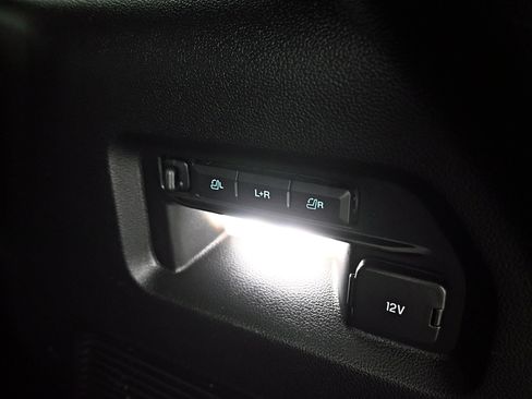 Used 2020 Ford Explorer ST w/ ST Street Pack image 36