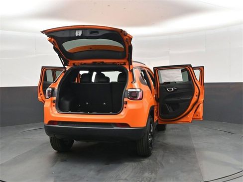 New 2026 Jeep Compass Latitude image 48