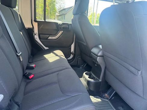 Used 2014 Jeep Wrangler Unlimited Sport w/ Quick Order Package 24S AWD/4WD image 7