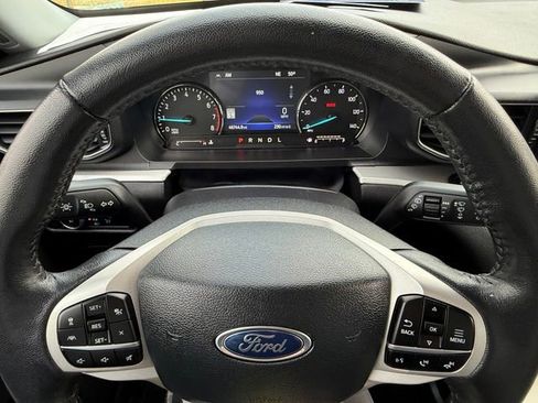Certified 2023 Ford Explorer XLT w/ Equipment Group 202A image 20