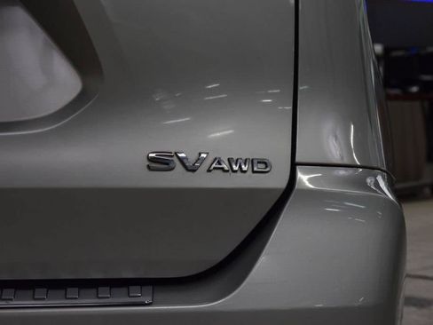 Used 2018 Nissan Rogue SV AWD/4WD image 19