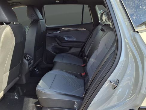 New 2026 Volkswagen Tiguan SE R-Line image 14