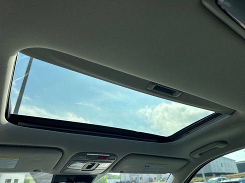 Certified 2023 Kia Telluride S w/ S Sunroof Package AWD/4WD image 8