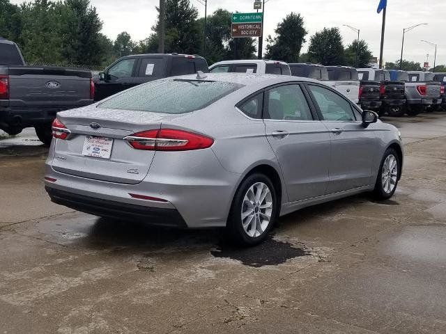 Certified 2020 Ford Fusion SE FWD image 2