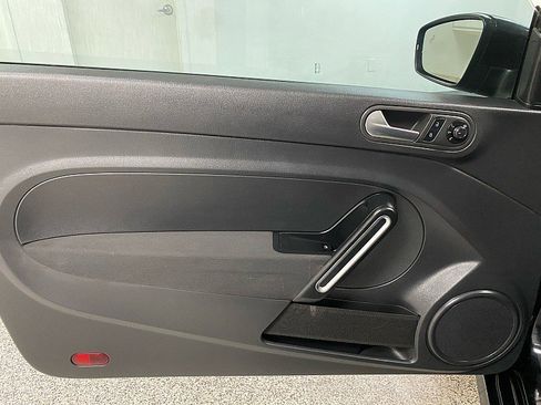 Used 2019 Volkswagen Beetle 2.0T S image 10