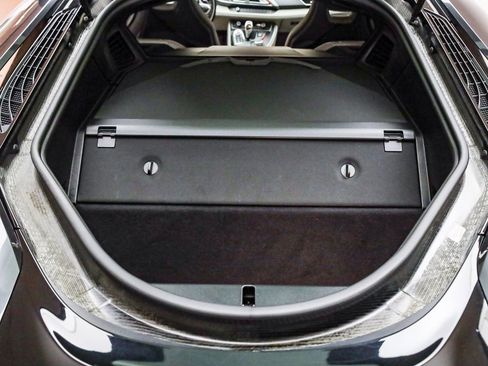 Used 2017 BMW i8 image 27