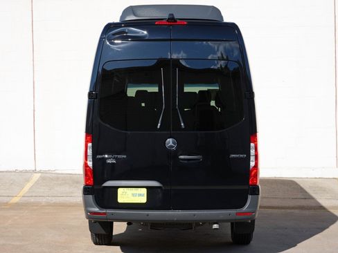 Used 2024 Mercedes-Benz Sprinter 2500 image 45