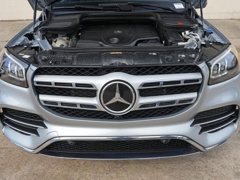 Used 2022 Mercedes-Benz GLS 450 4MATIC w/ AMG Line Exterior image 8