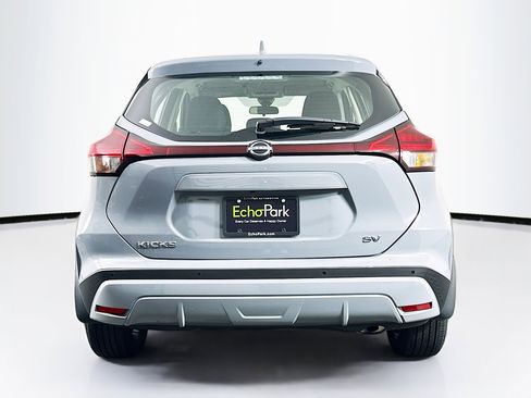 Used 2024 Nissan Kicks SV FWD image 7