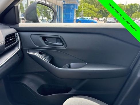 Used 2024 Nissan Rogue S FWD image 24