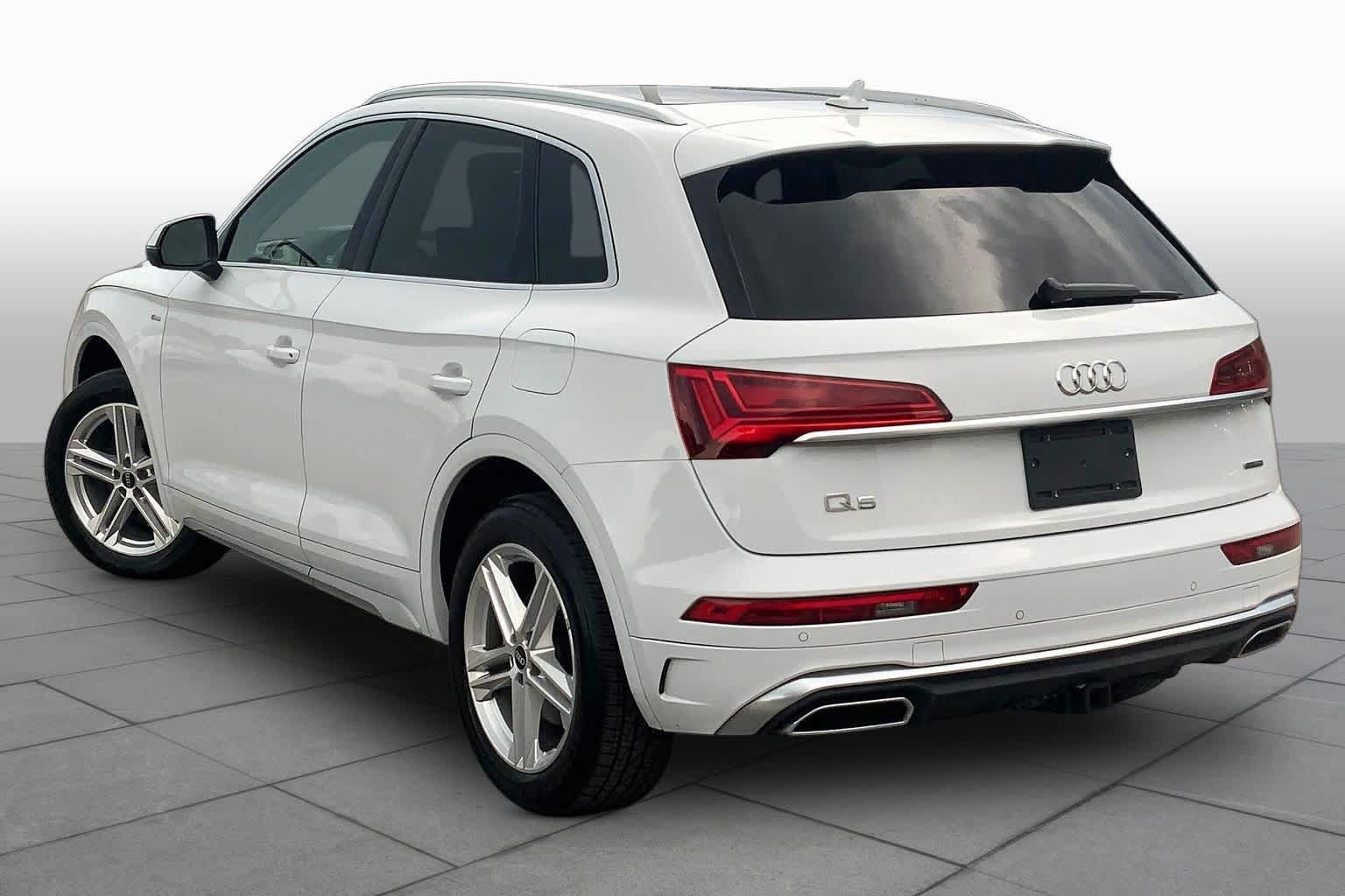 Used 2021 Audi Q5 e Premium Plus w/ Premium Plus Package AWD/4WD image 12